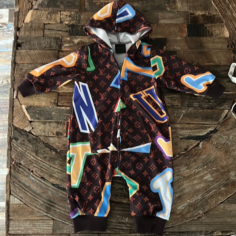 Rich Boys ‘ LV in the Mix’ hooded zip front onsie size 12-18 months preloved
